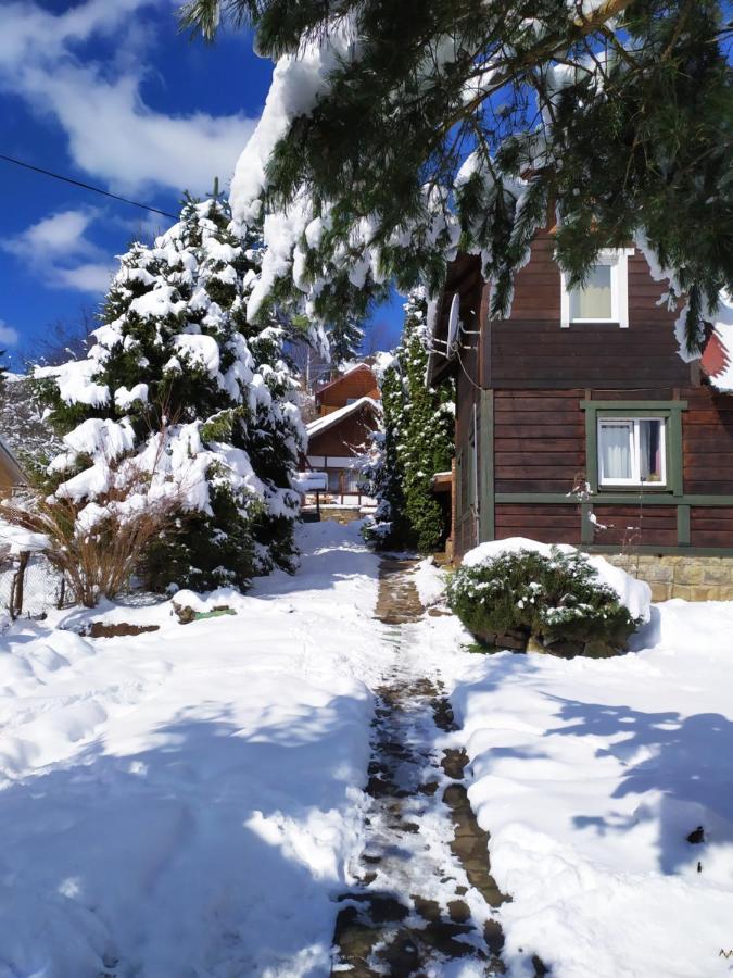 Hotel Садиба "У Чубчика" Yaremche Exterior foto